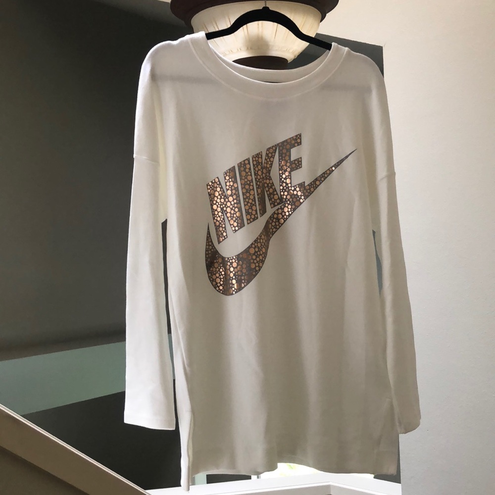 Nike long sleeve shirt/sweater